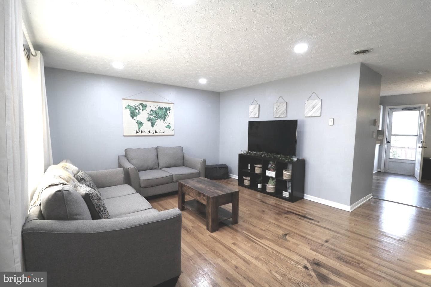 611 Carroll Drive photo 2