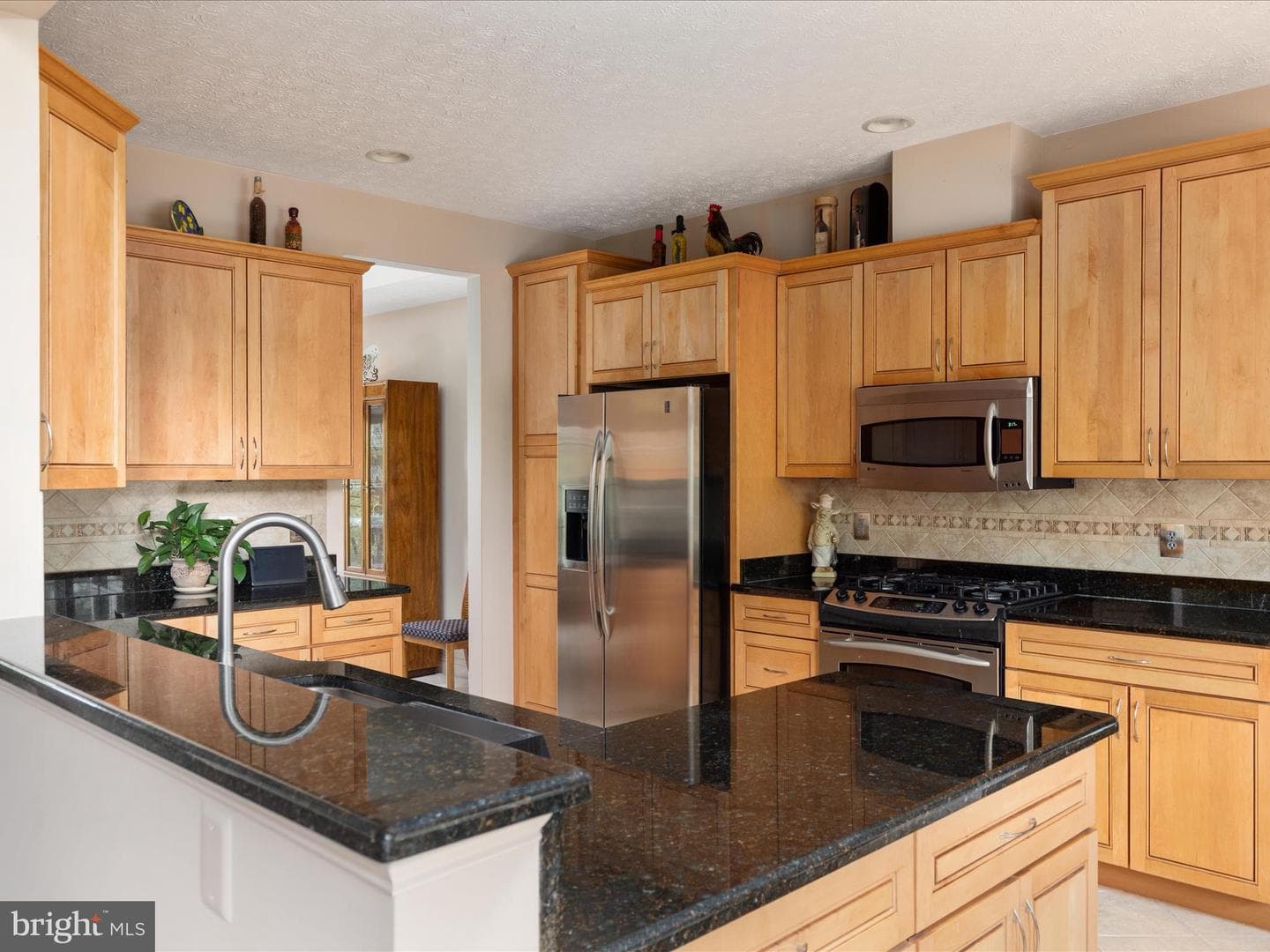 228 Sunset Circle photo 2
