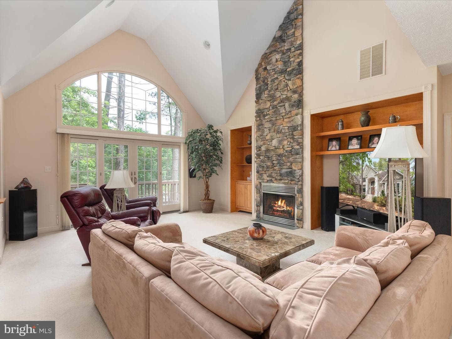228 Sunset Circle photo 3