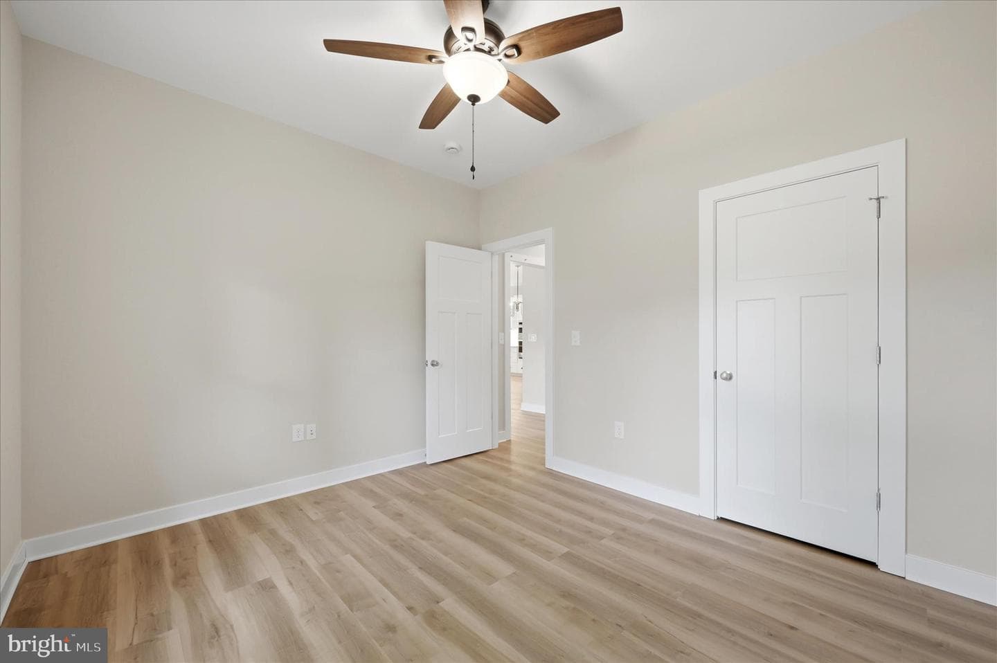 123 Stetson Street photo 29