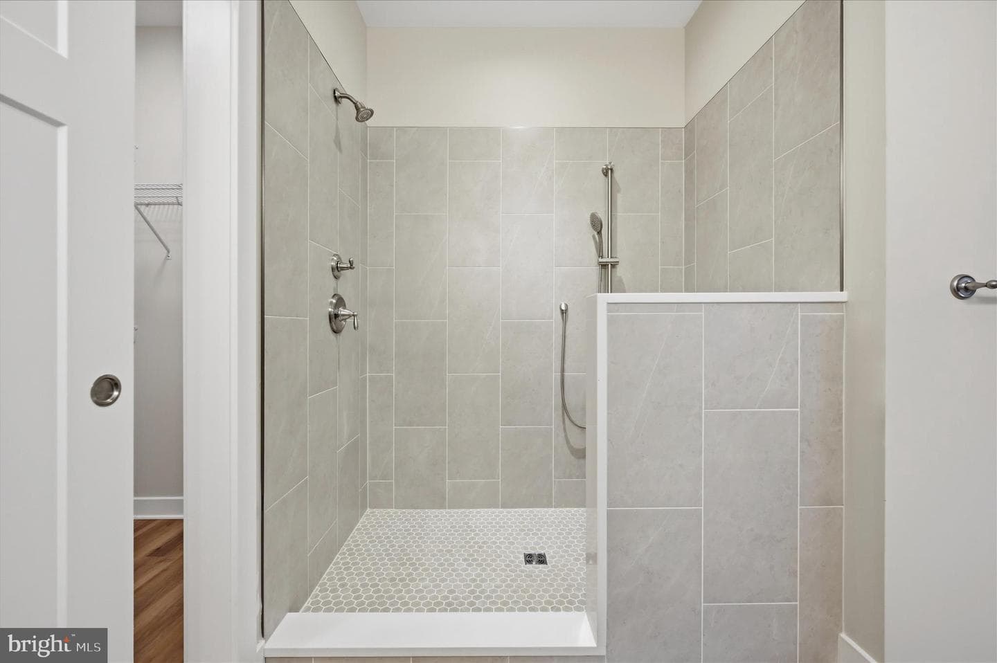 123 Stetson Street photo 40