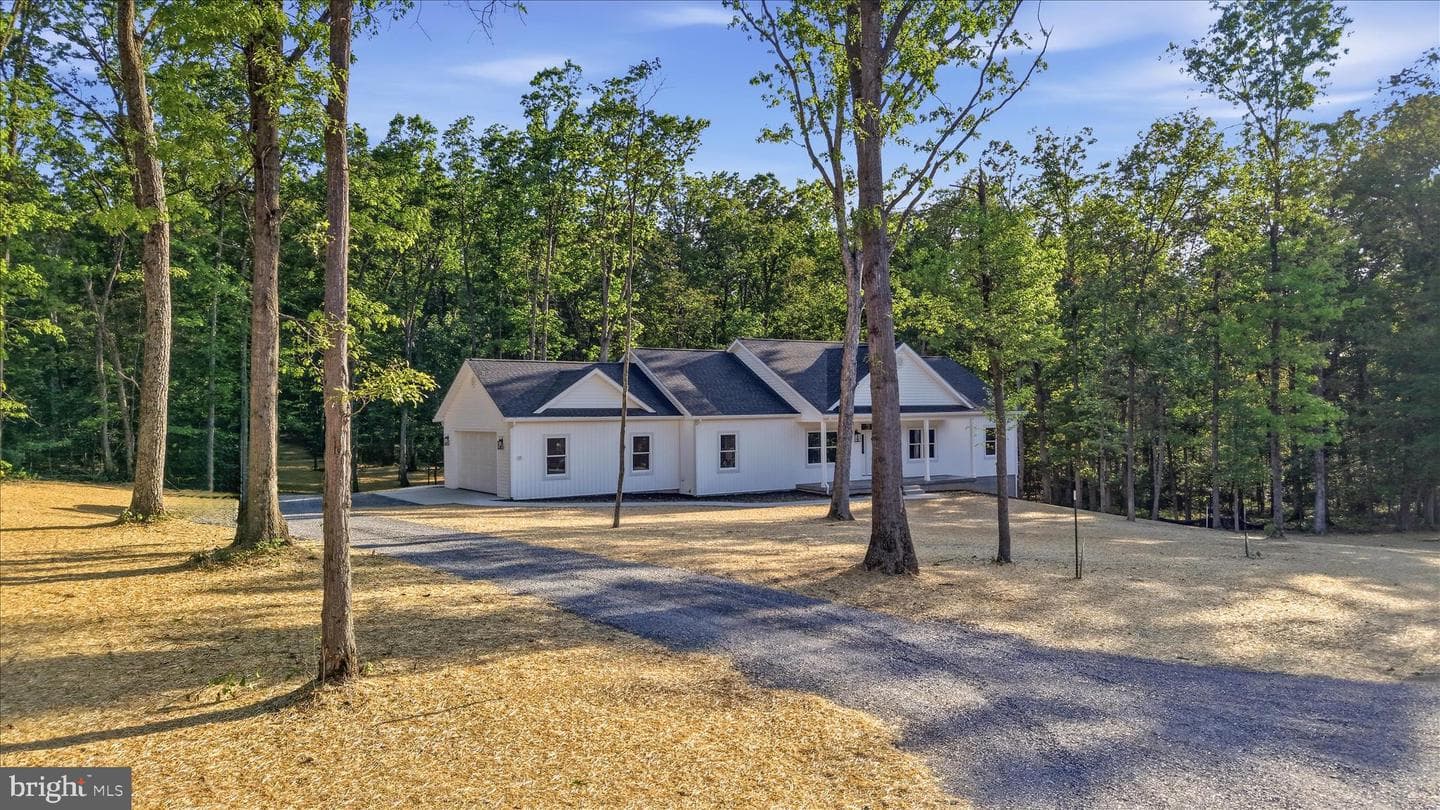 123 Stetson Street photo 51