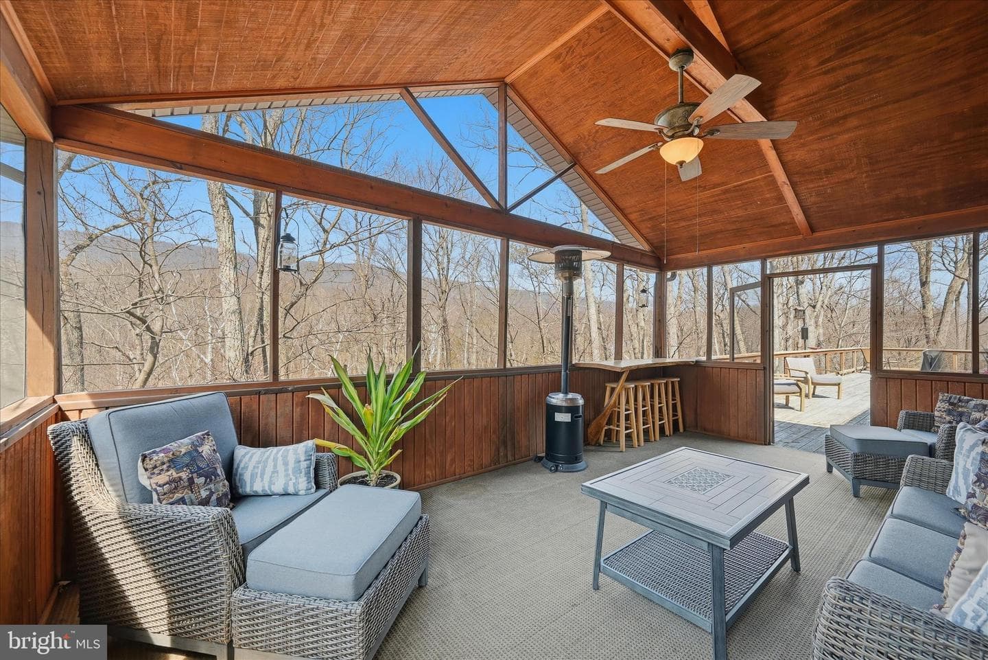 320 Shawnee Trail photo 4