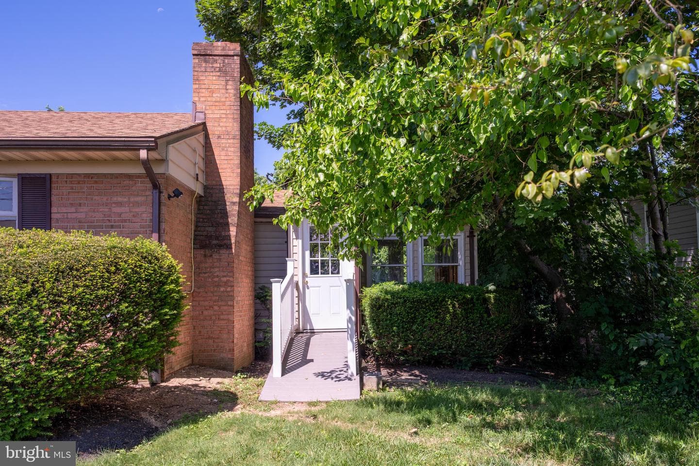 134 Country Club Cir photo 3