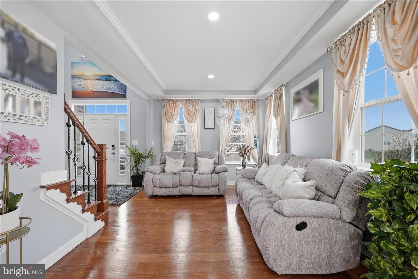 107 Paris Court photo 12