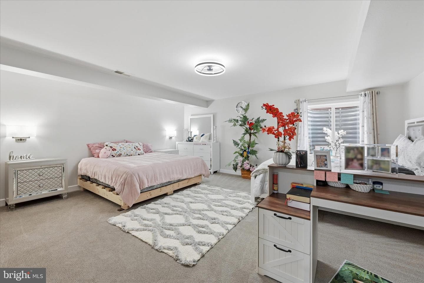 107 Paris Court photo 51