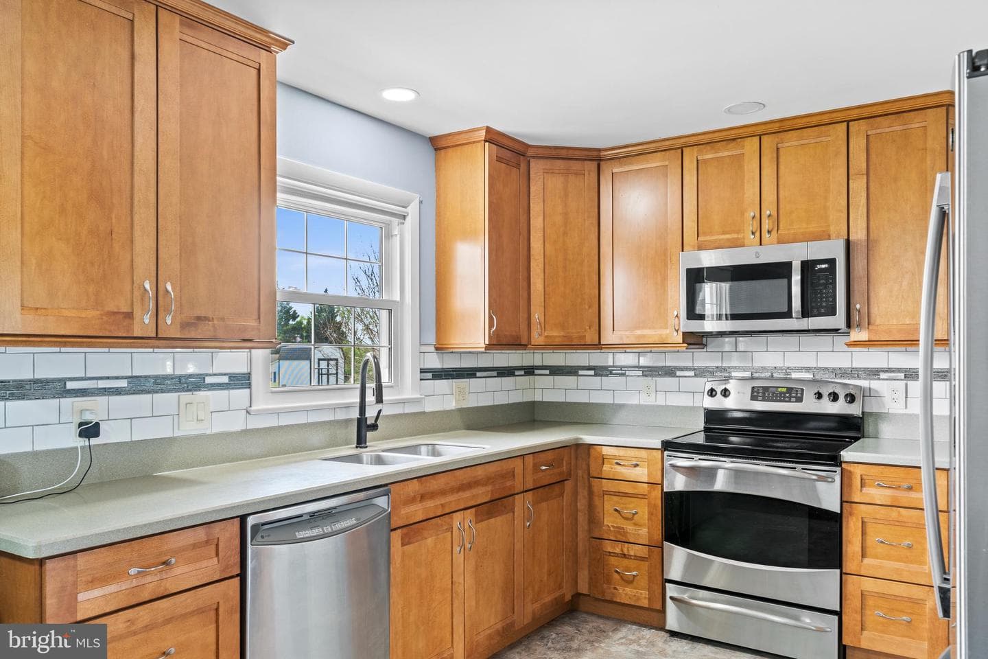 6077 Valley Pike photo 4
