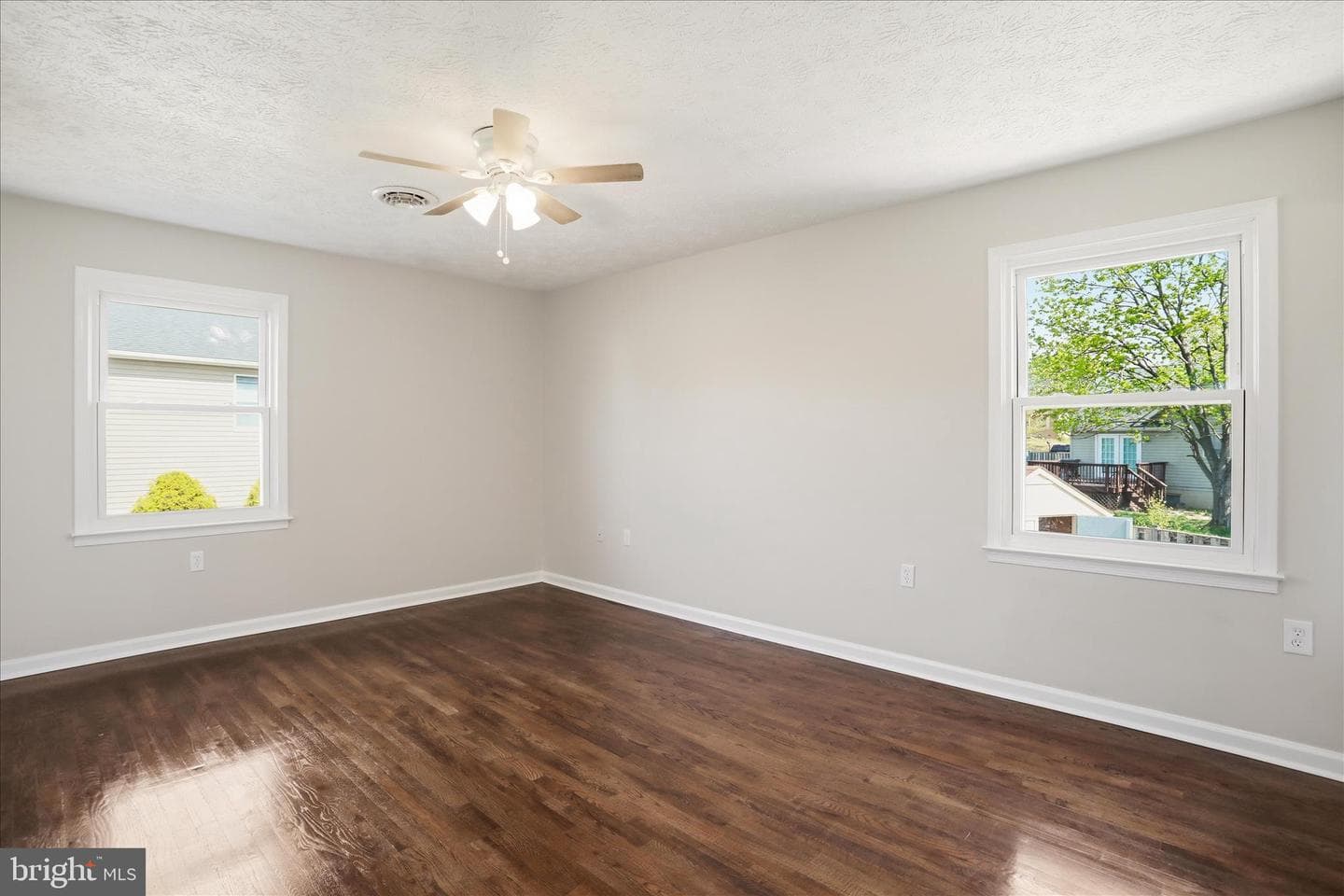 306 Tanager Drive photo 18