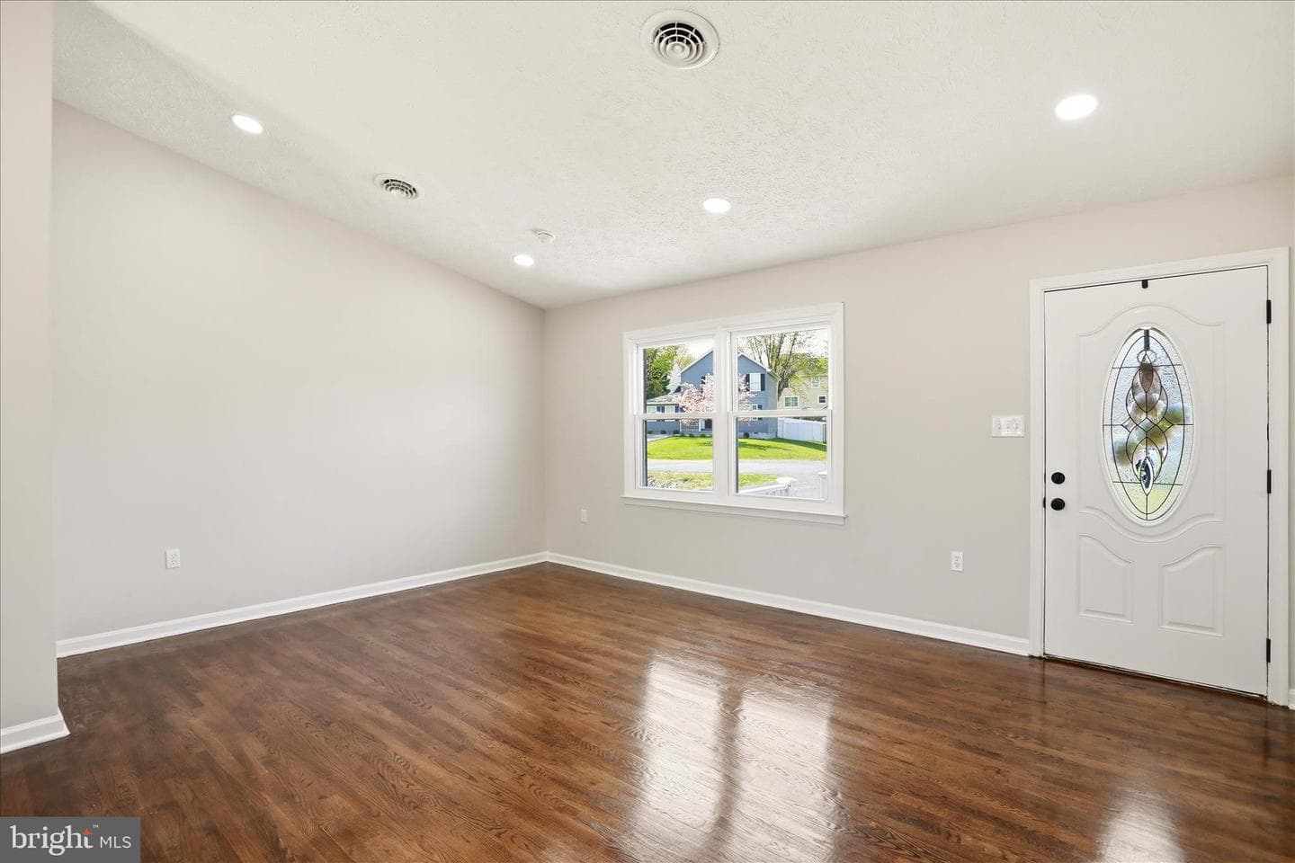 306 Tanager Drive photo 5