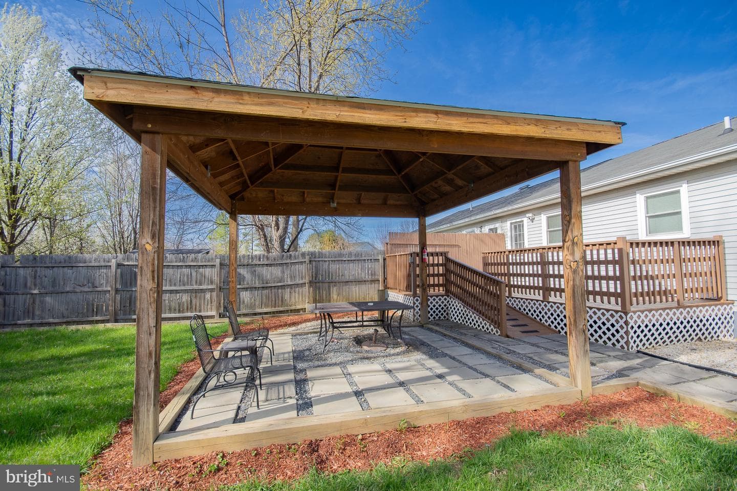 104 Mcneil Place photo 35