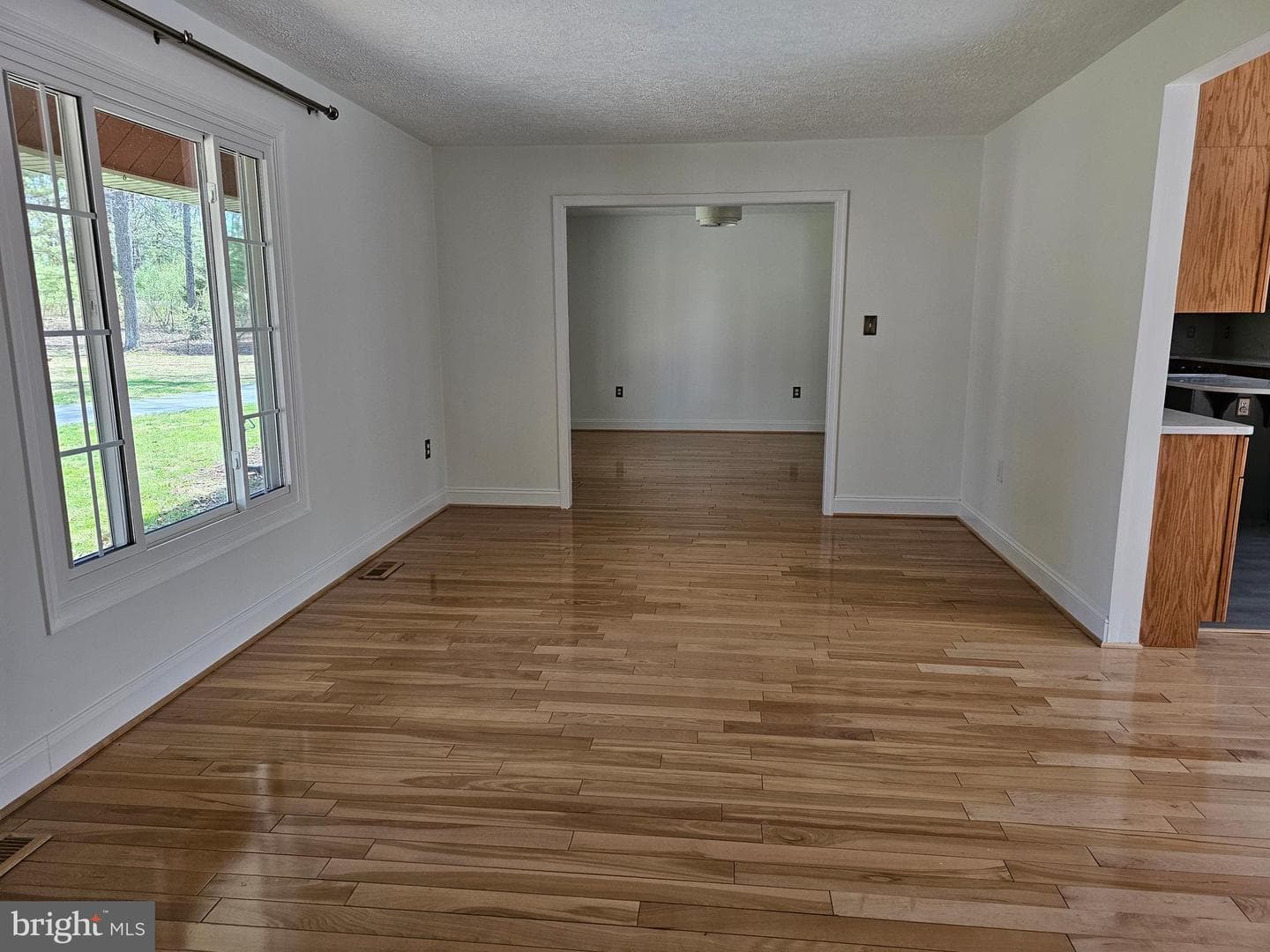 274 Woodside Lane photo 5