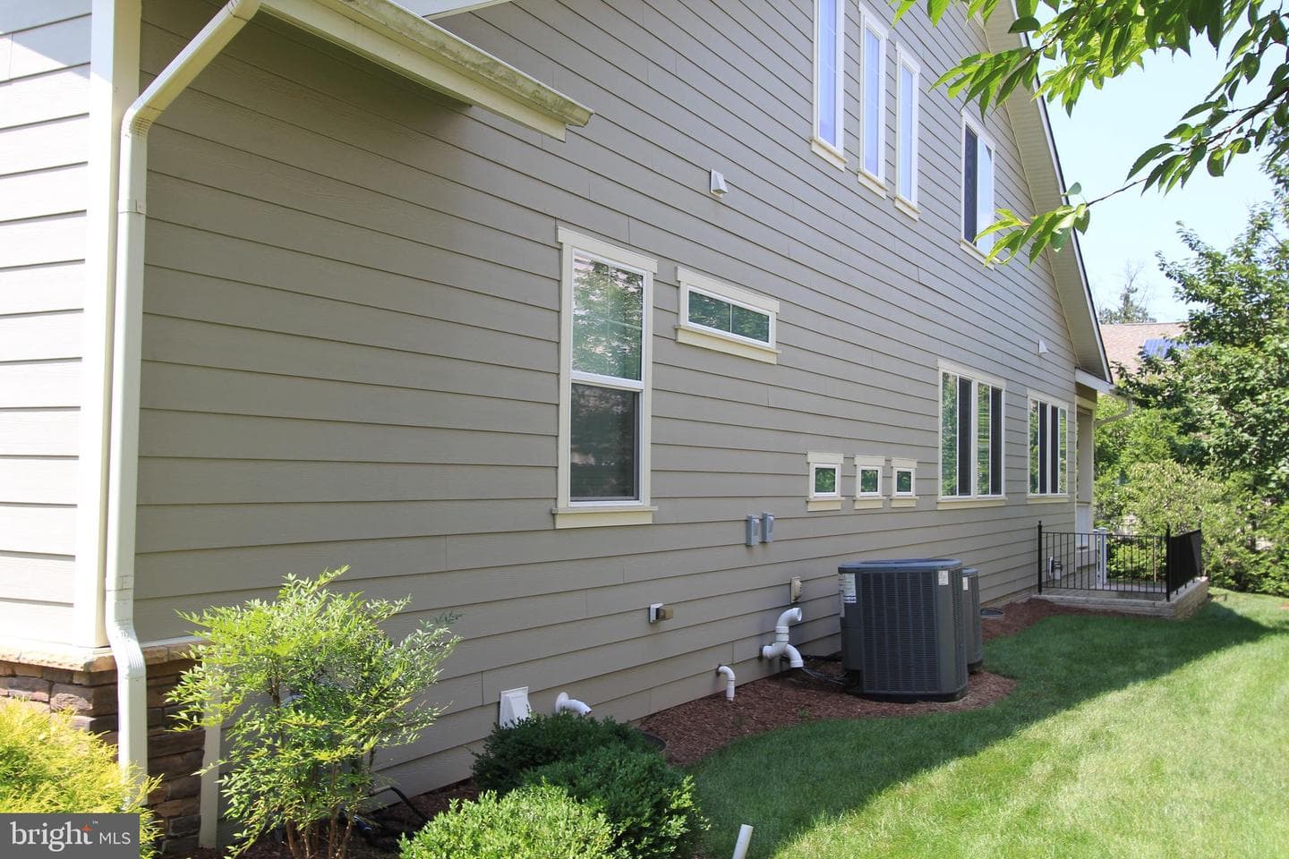 213 Grebe Drive photo 4
