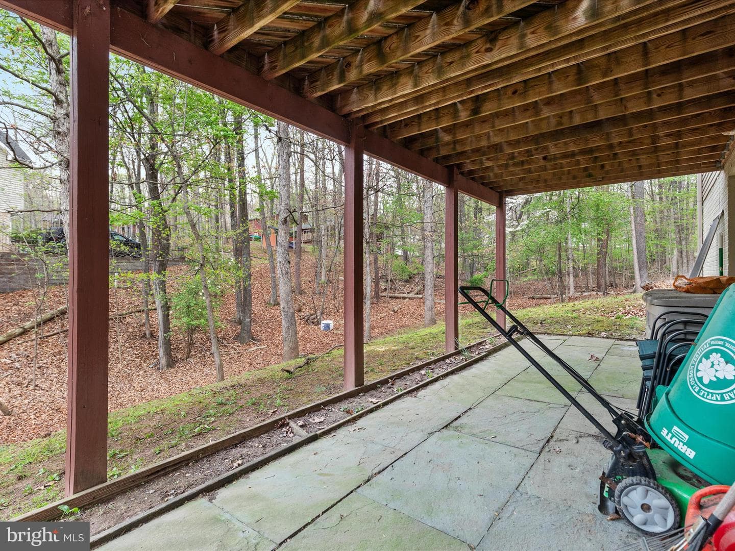 1304 Lakeview Drive photo 32