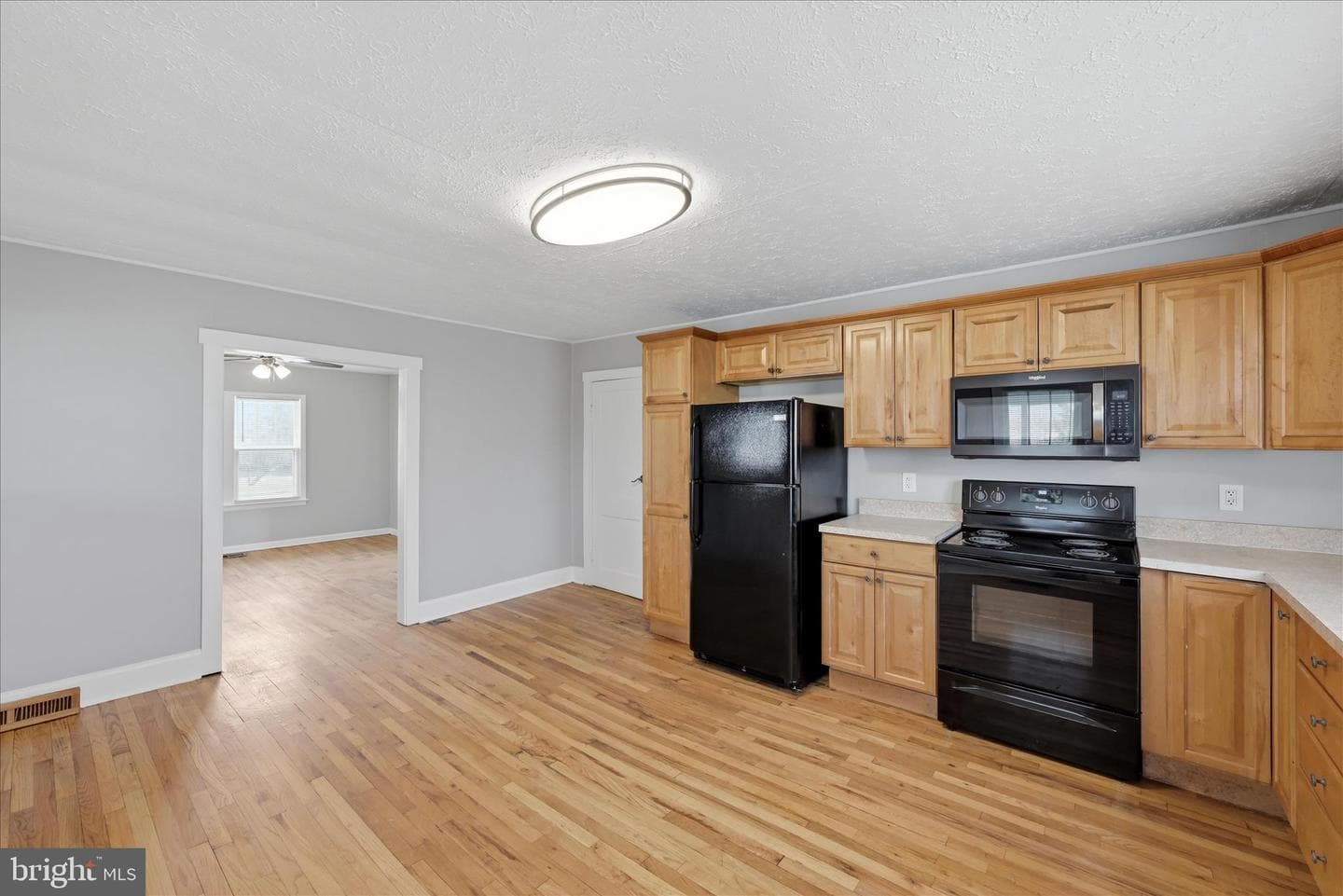 155 Royal Avenue photo 16