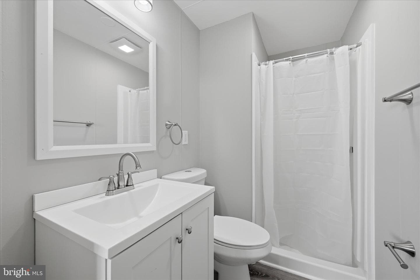 155 Royal Avenue photo 23