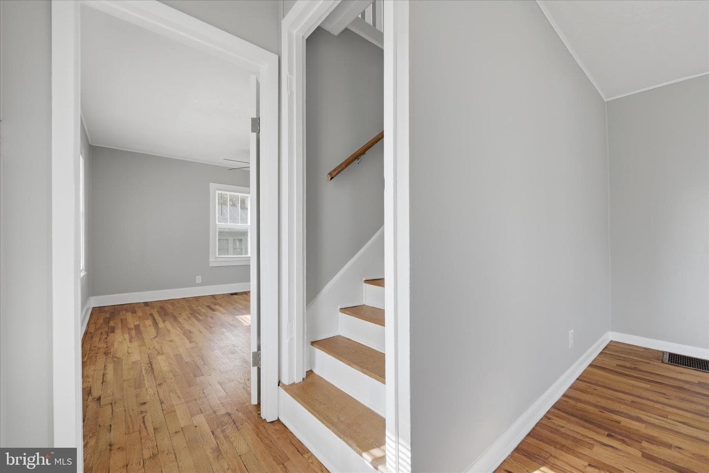 155 Royal Avenue photo 24