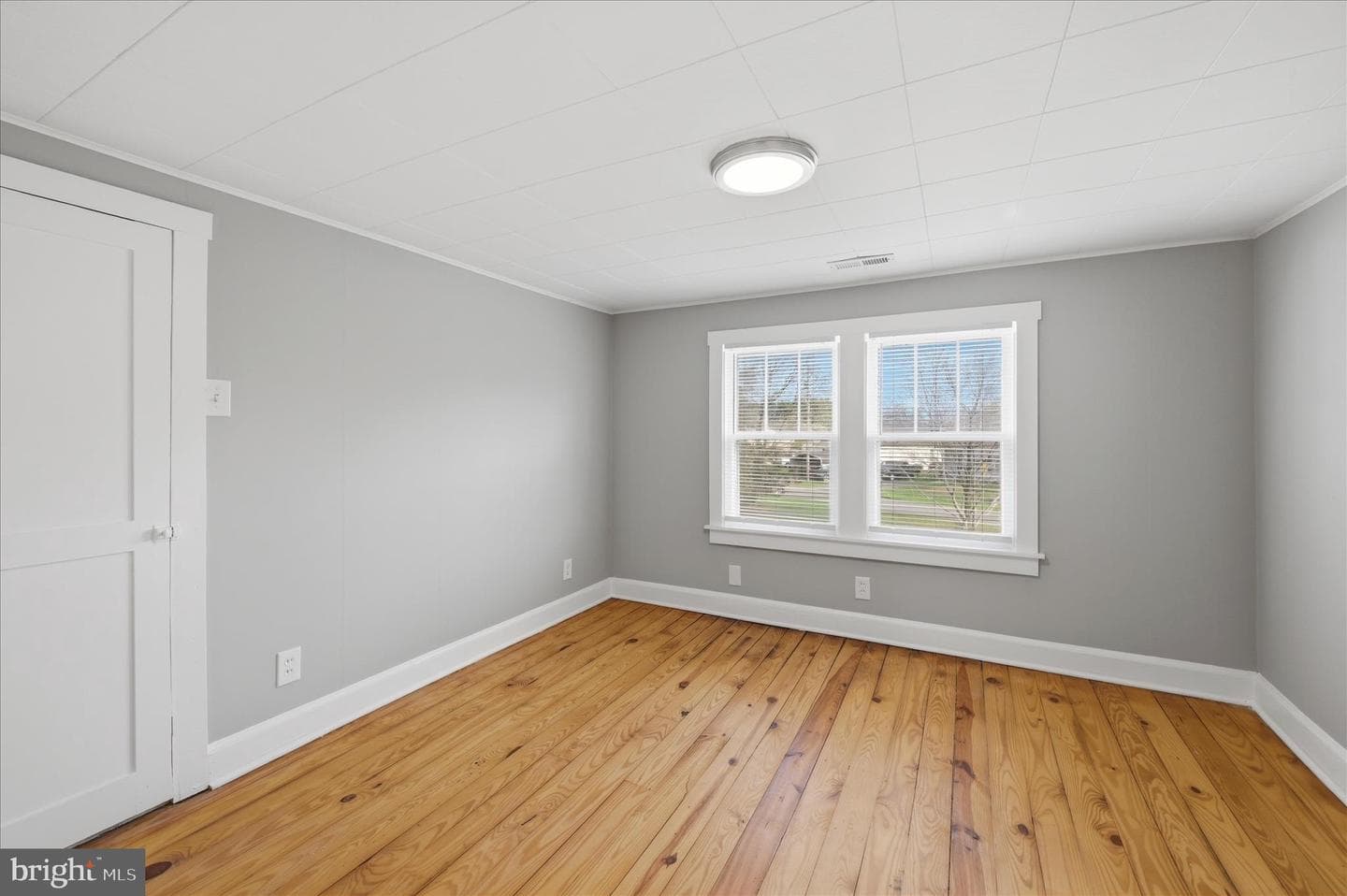 155 Royal Avenue photo 29