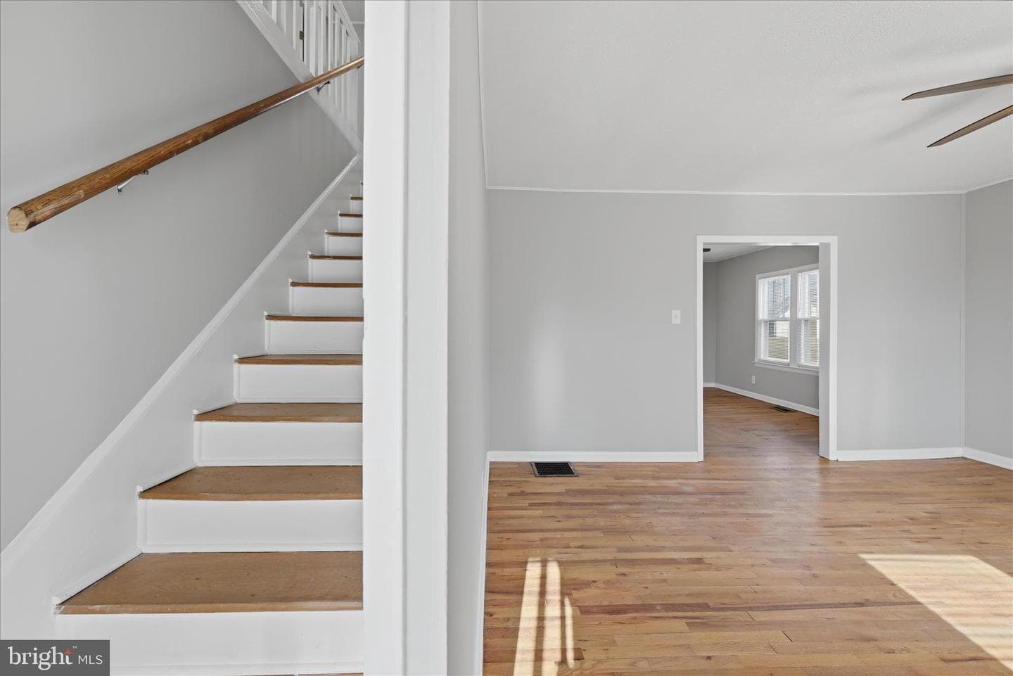 155 Royal Avenue photo 8
