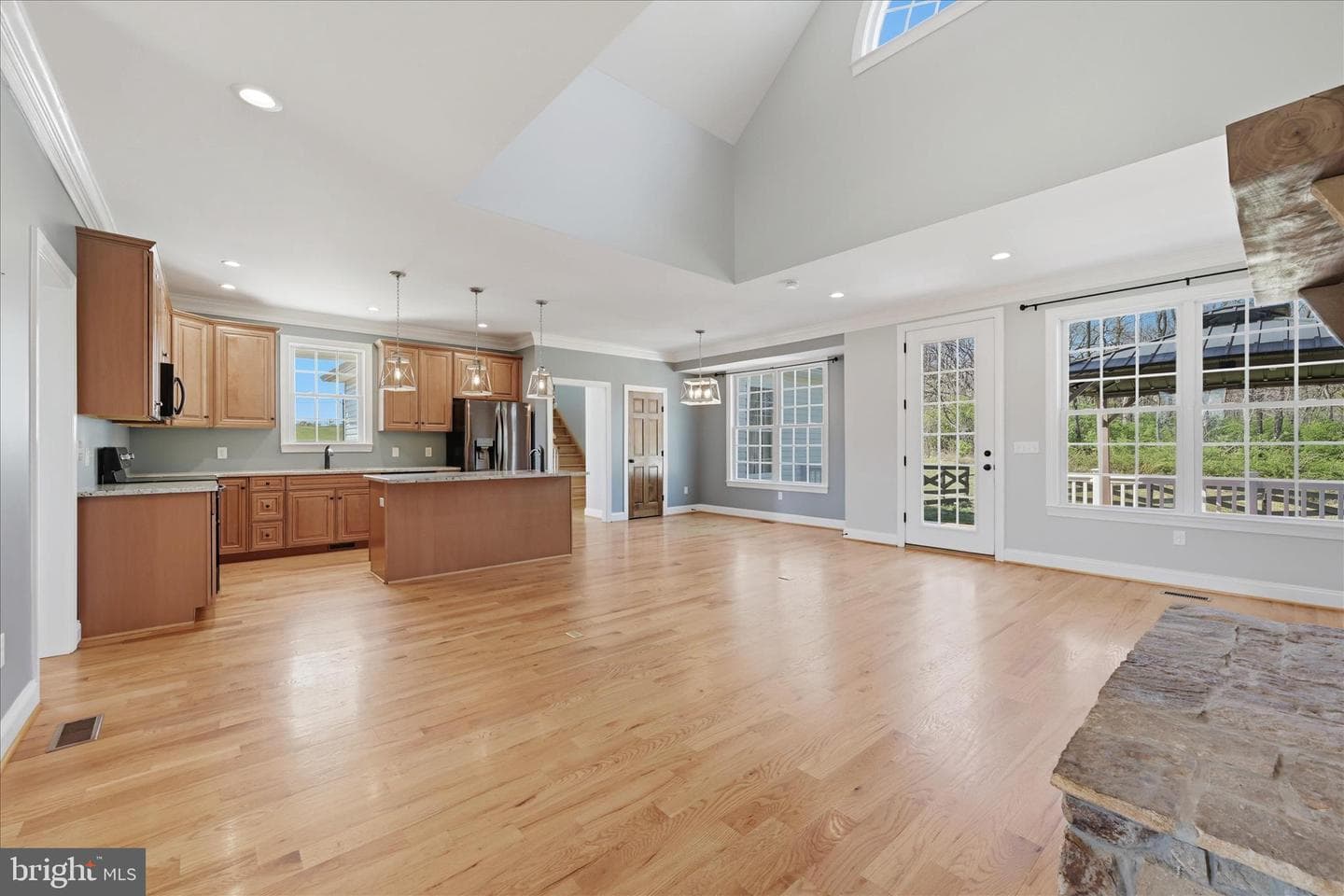 325 Dehaven Drive photo 14