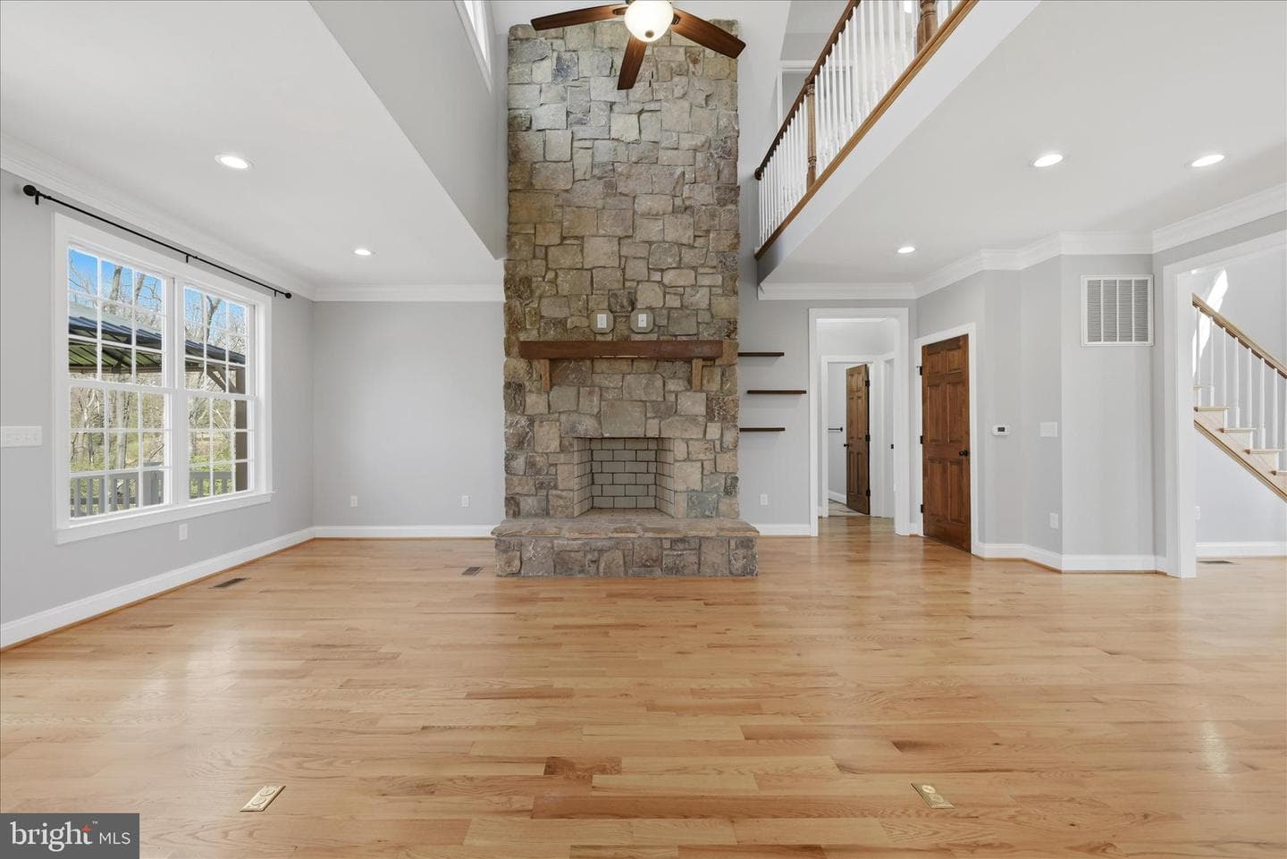 325 Dehaven Drive photo 15