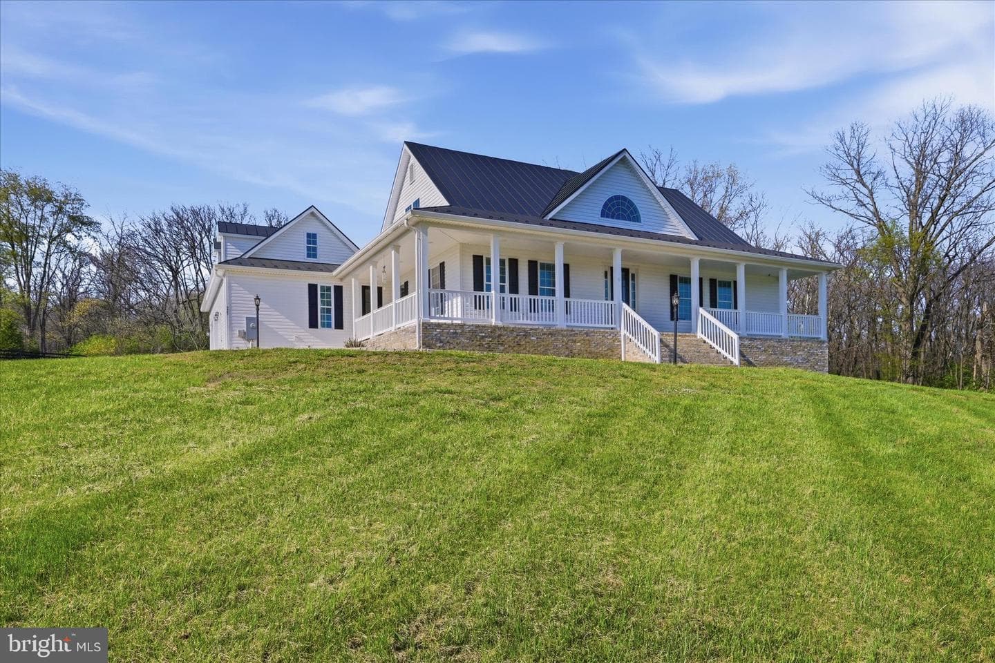 325 Dehaven Drive photo 3
