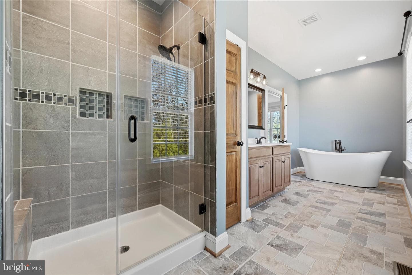 325 Dehaven Drive photo 31