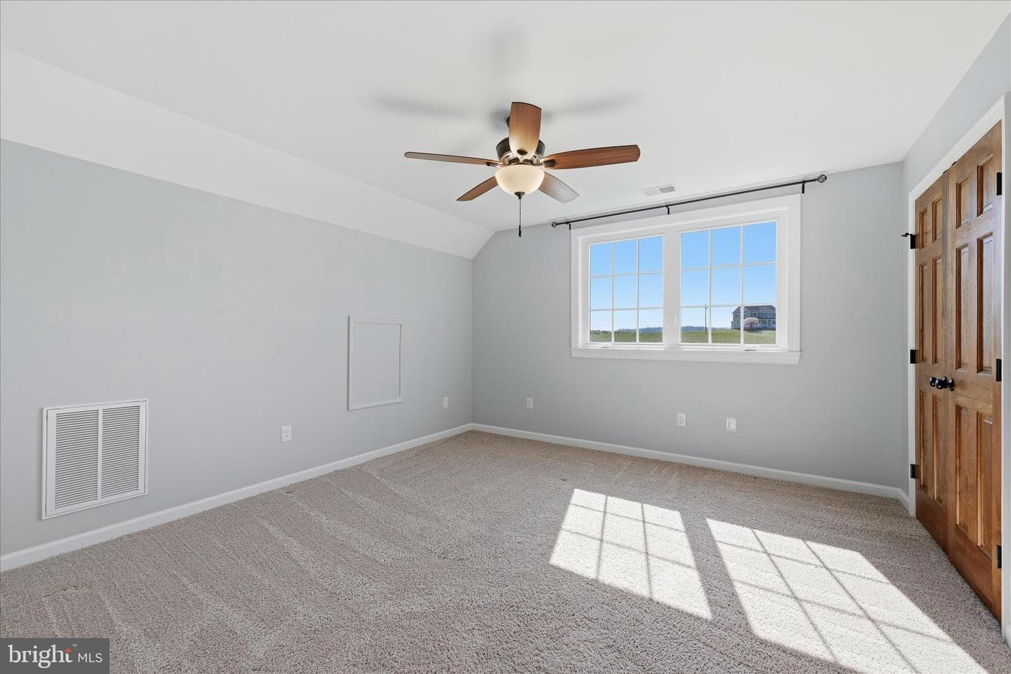 325 Dehaven Drive photo 37