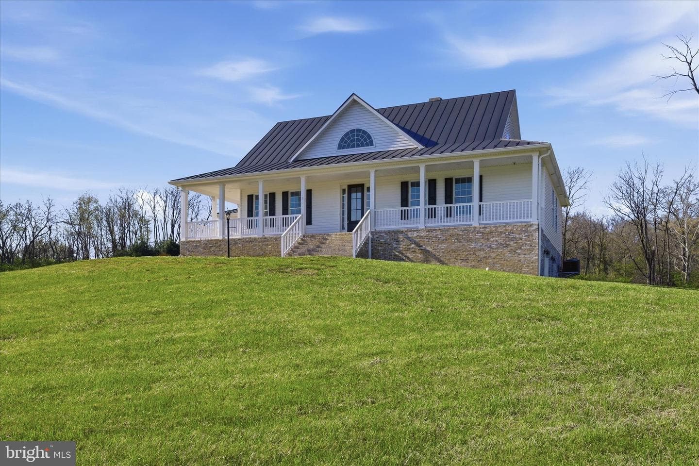 325 Dehaven Drive photo 4