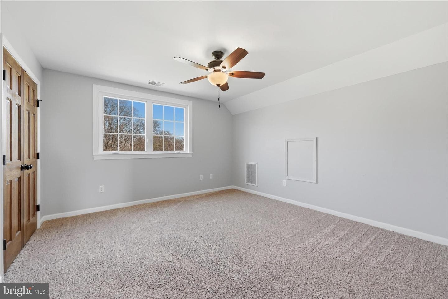 325 Dehaven Drive photo 40