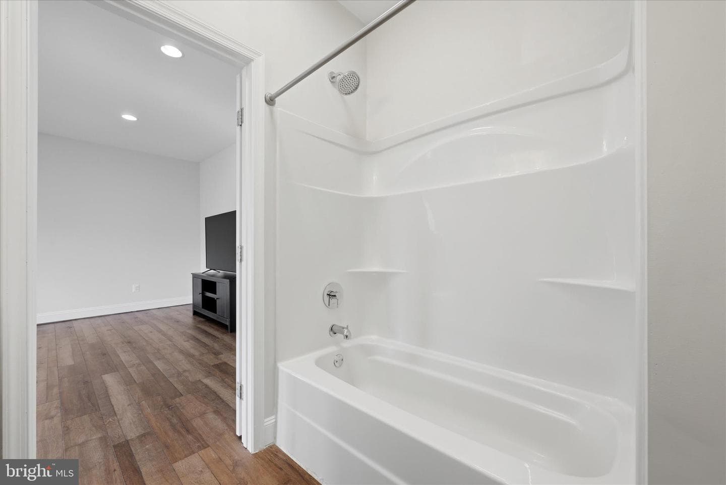 634 Lakeview Drive photo 34