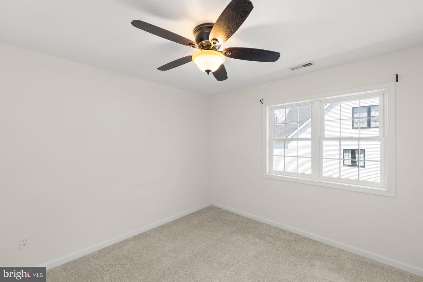112 Colonial Drive photo 27