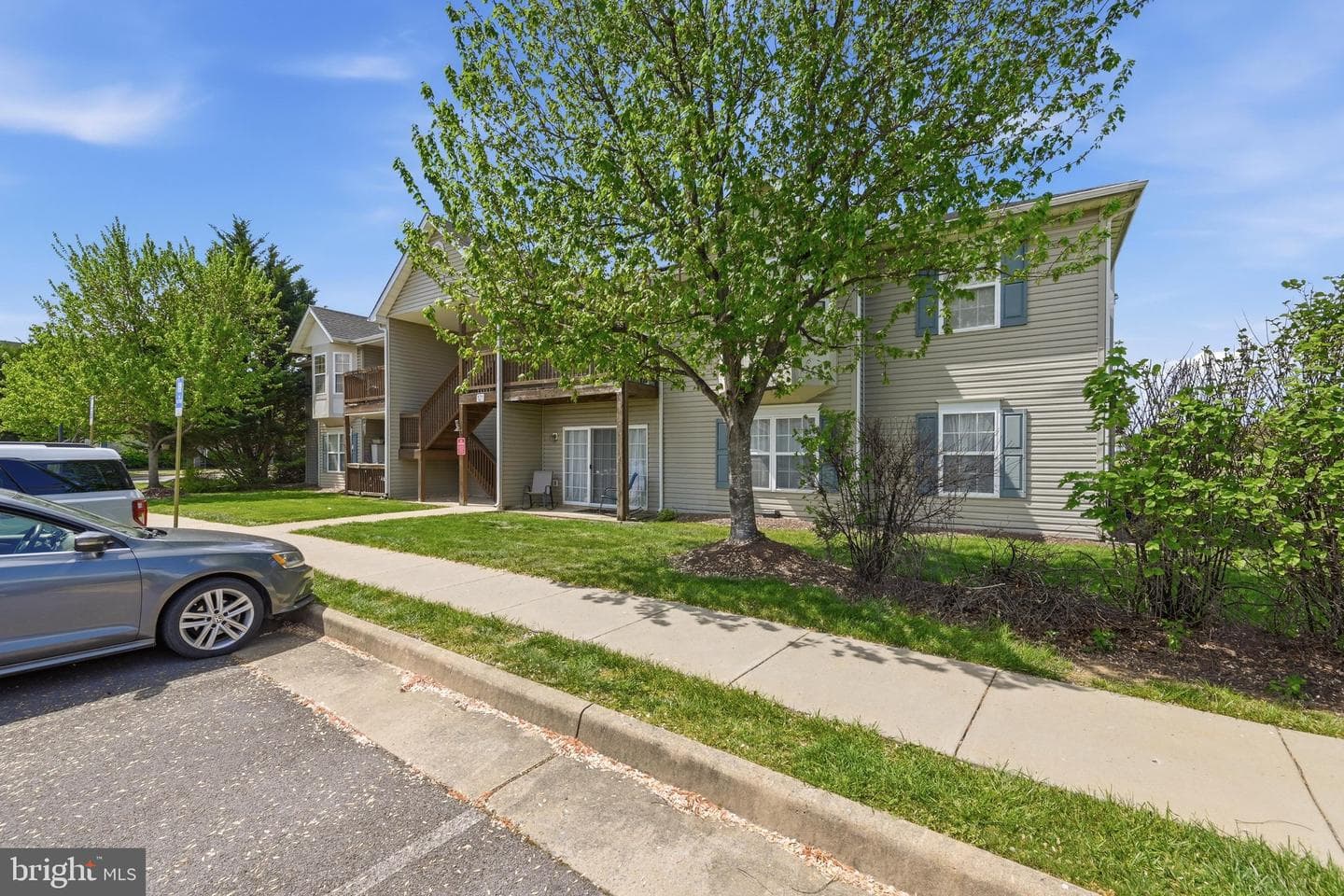 121 Brookland Court #8 photo 6