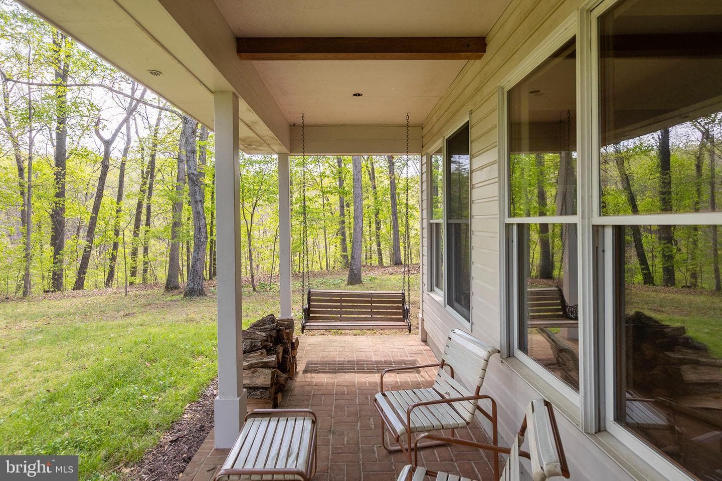 221 Settlers Lane photo 3