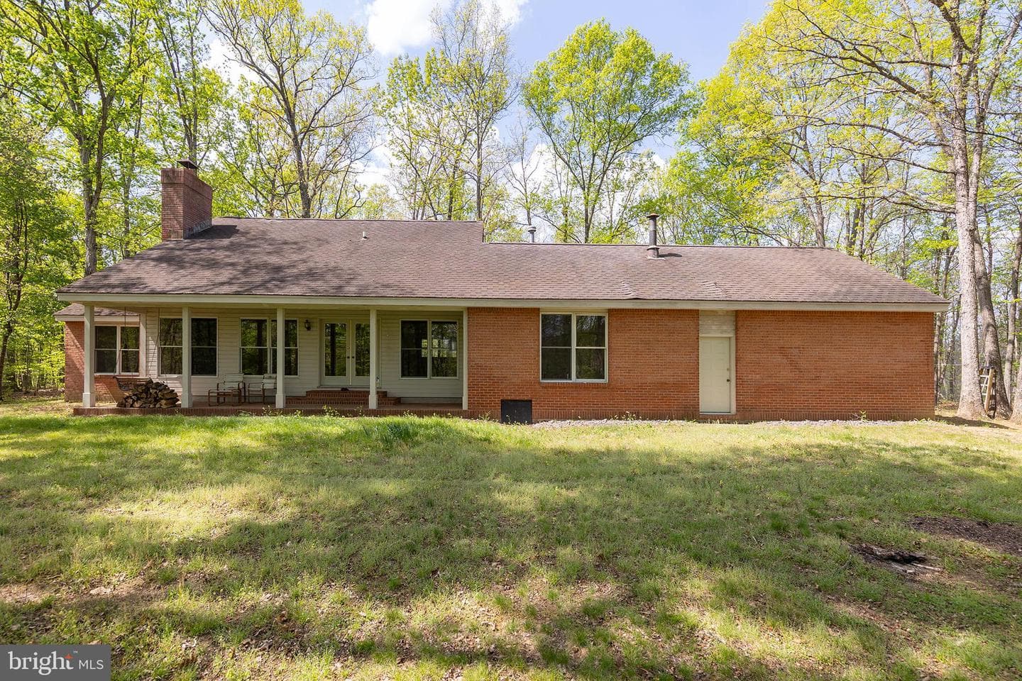 221 Settlers Lane photo 40