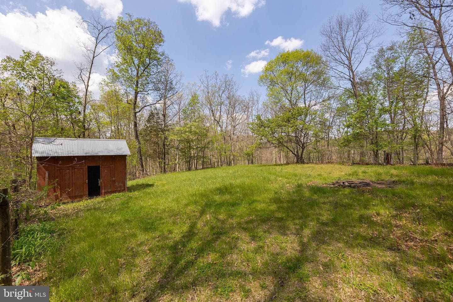 221 Settlers Lane photo 43