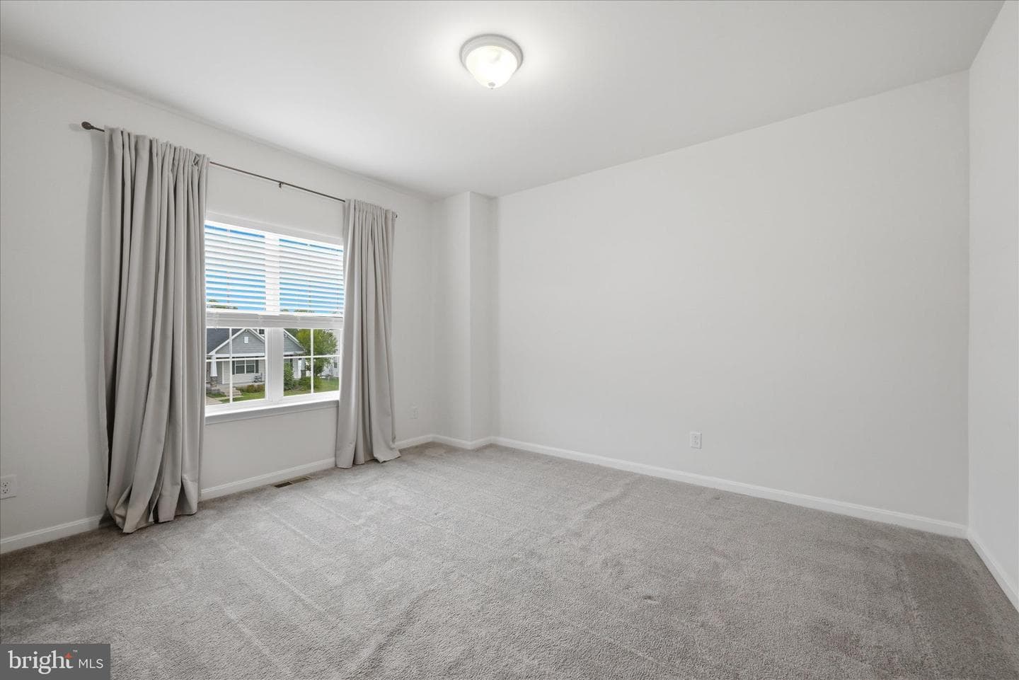 223 Dartmoor Drive photo 36