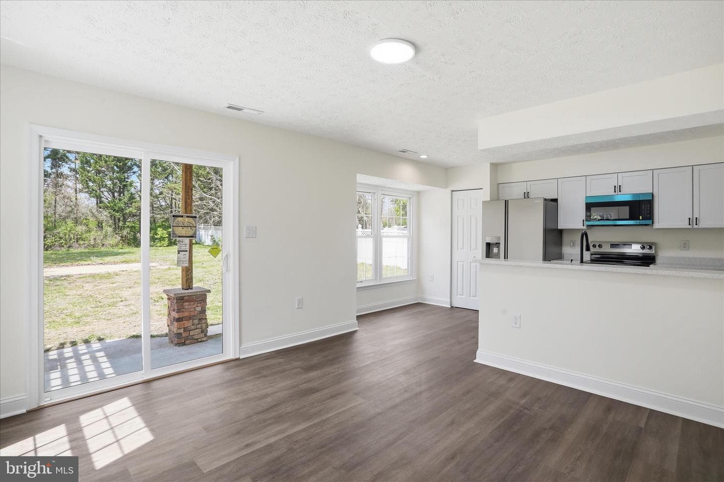 239 Nightingale Avenue photo 10