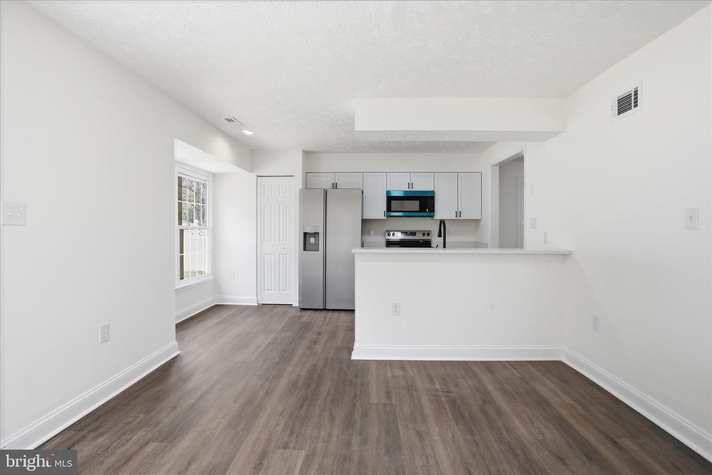 239 Nightingale Avenue photo 11