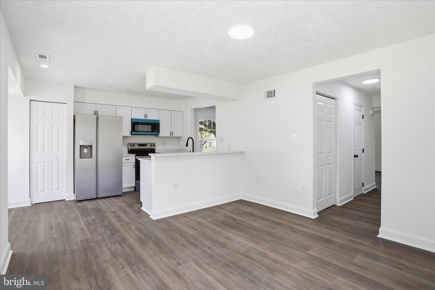 239 Nightingale Avenue photo 12