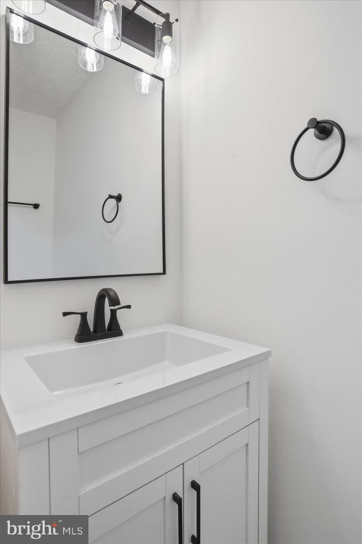 239 Nightingale Avenue photo 13
