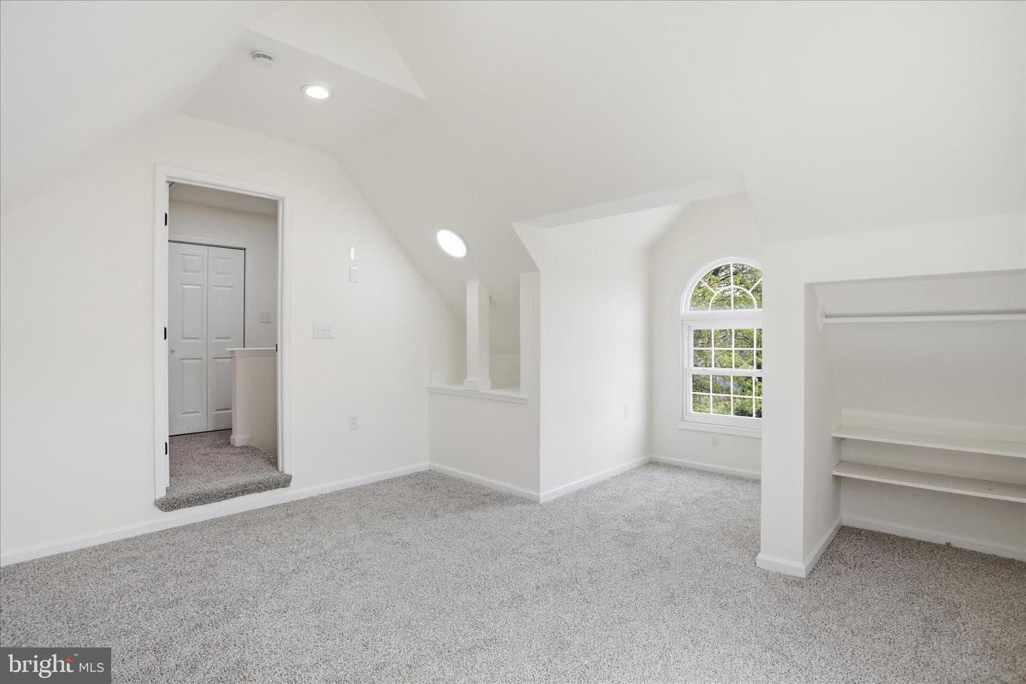 239 Nightingale Avenue photo 29
