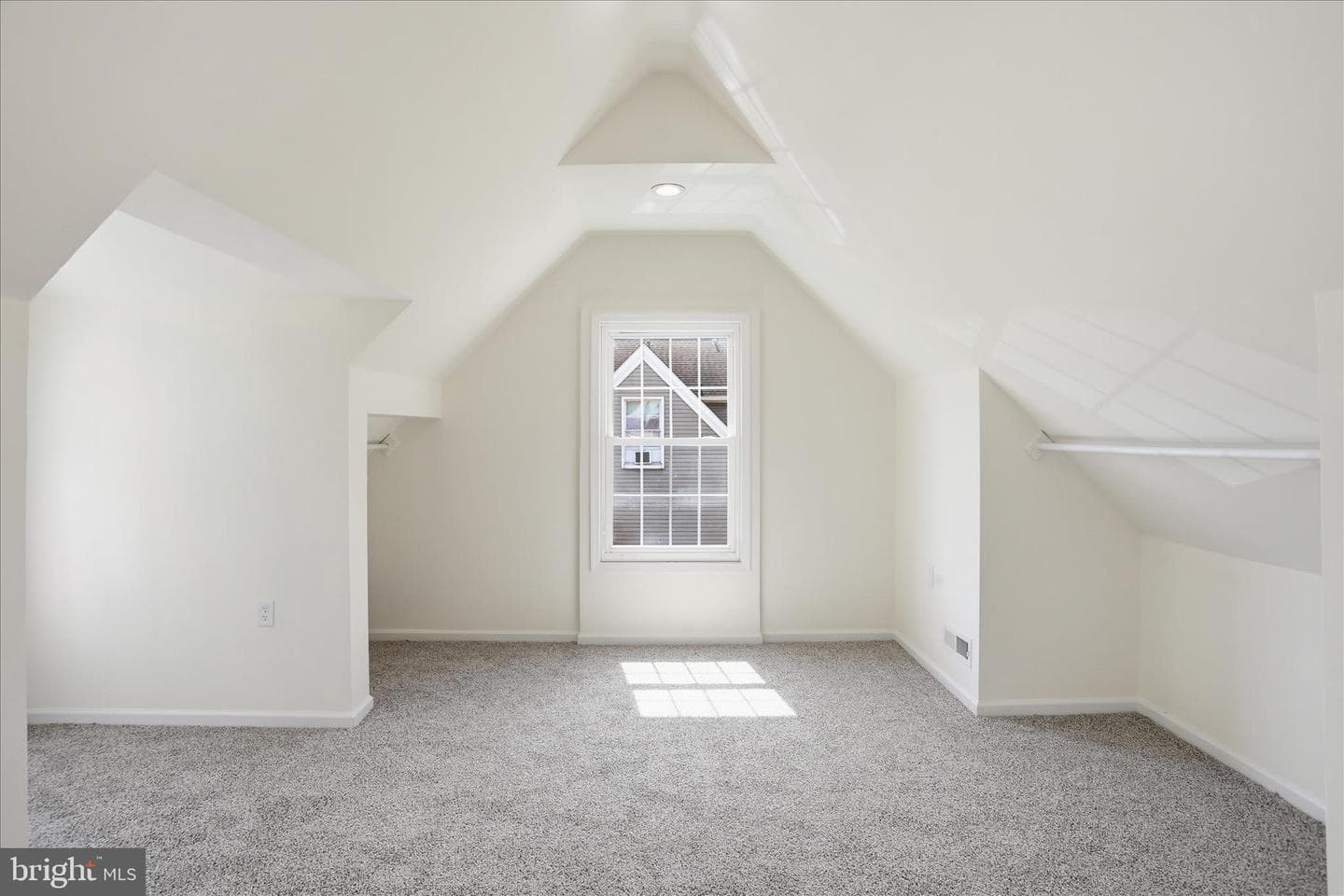 239 Nightingale Avenue photo 30