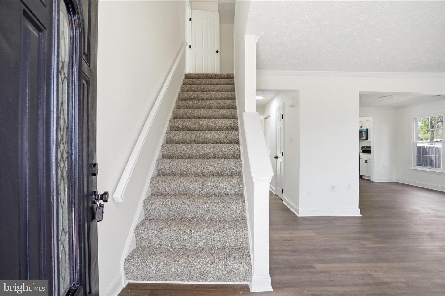 239 Nightingale Avenue photo 34