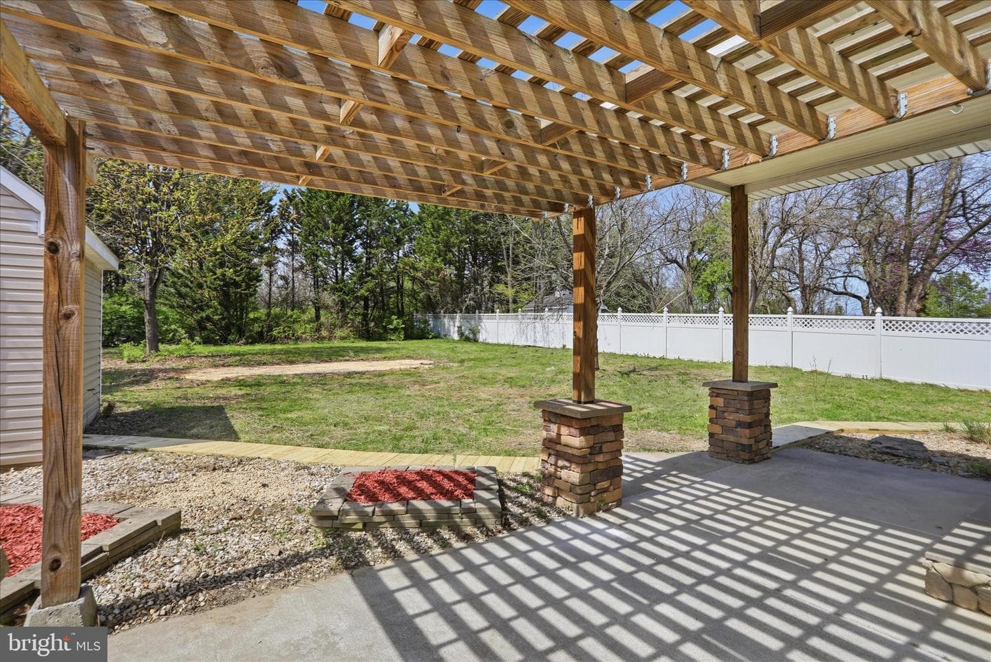 239 Nightingale Avenue photo 35