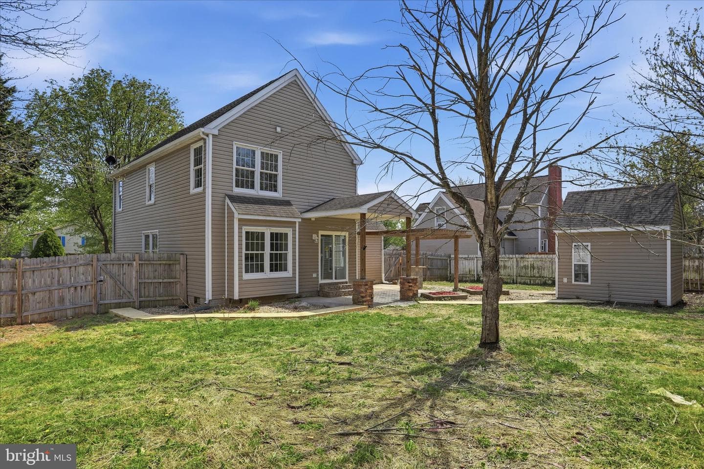 239 Nightingale Avenue photo 38