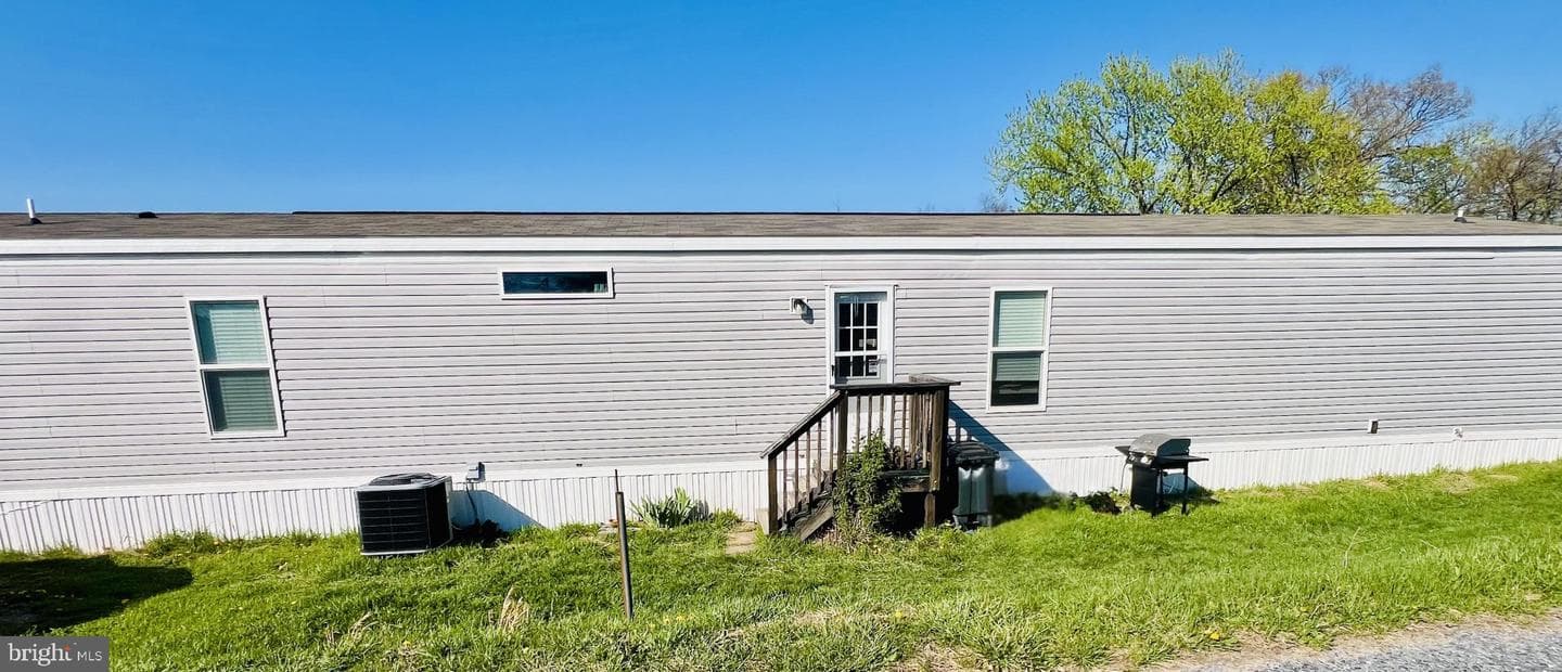 411 Eckard Circle photo 15