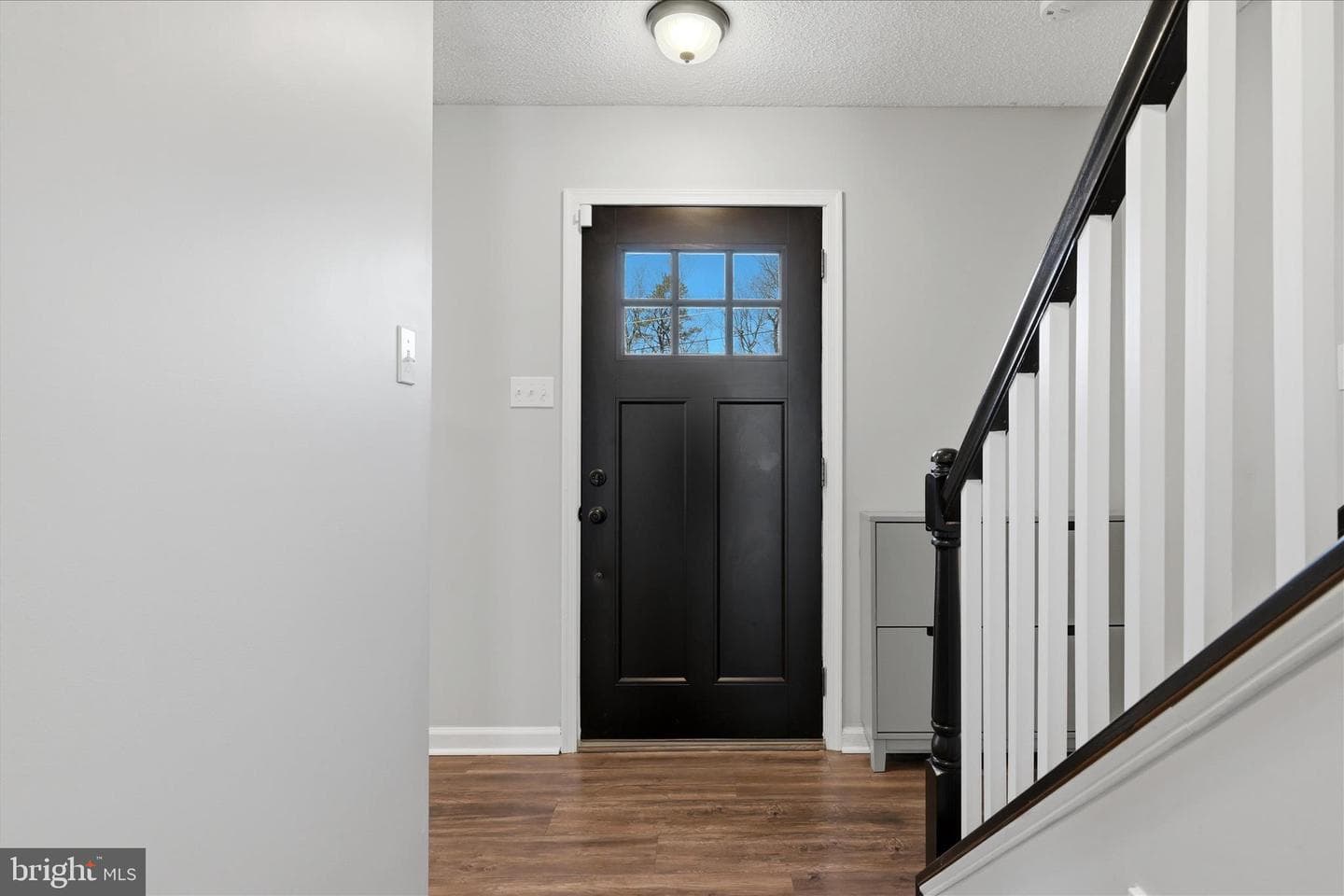 400 Lakeview Drive photo 5