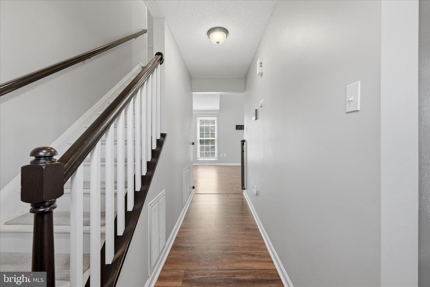 400 Lakeview Drive photo 6