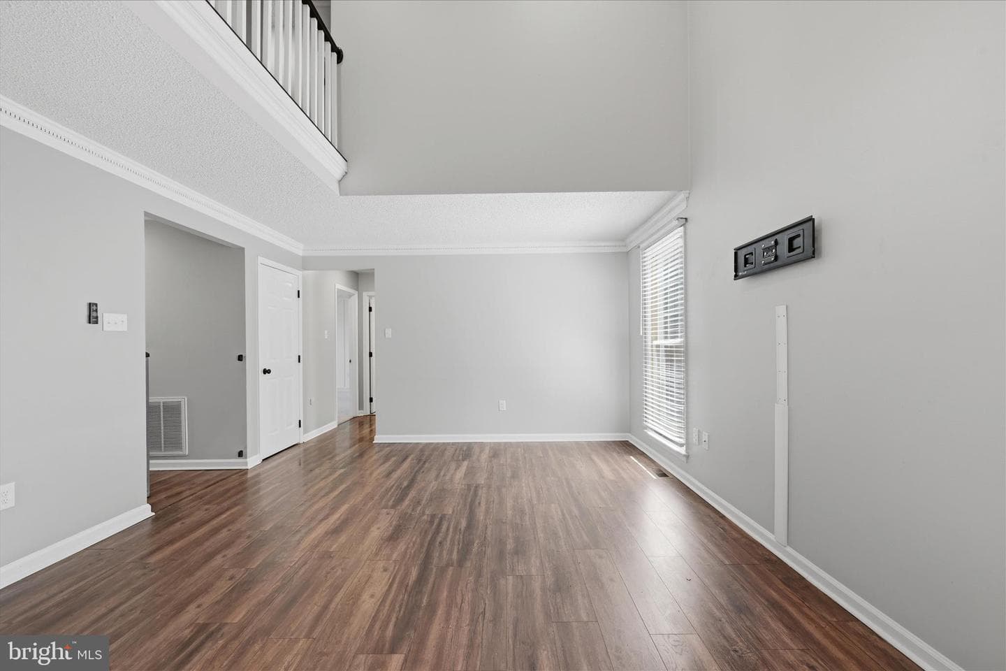 400 Lakeview Drive photo 8