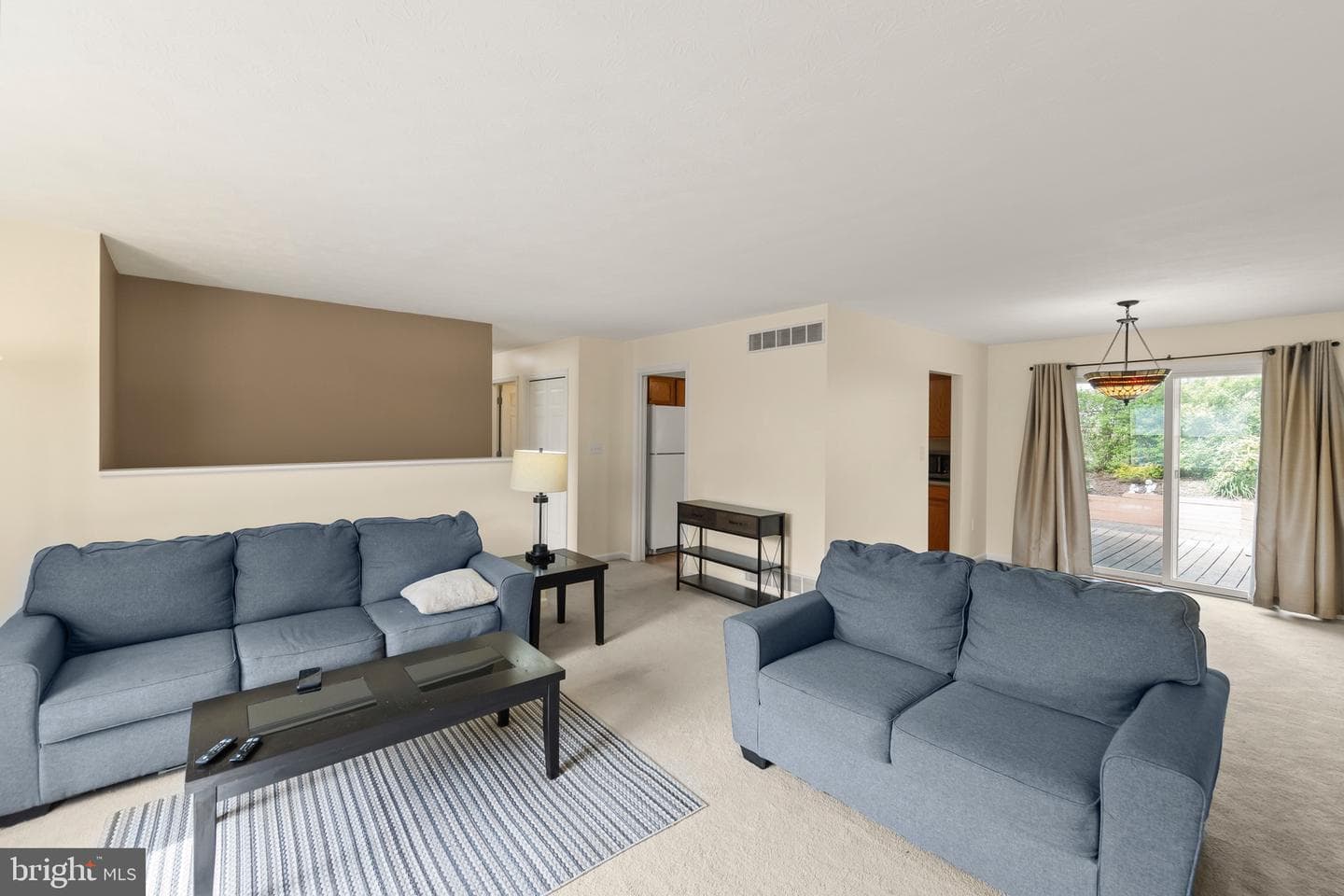 105 Lakewood photo 30
